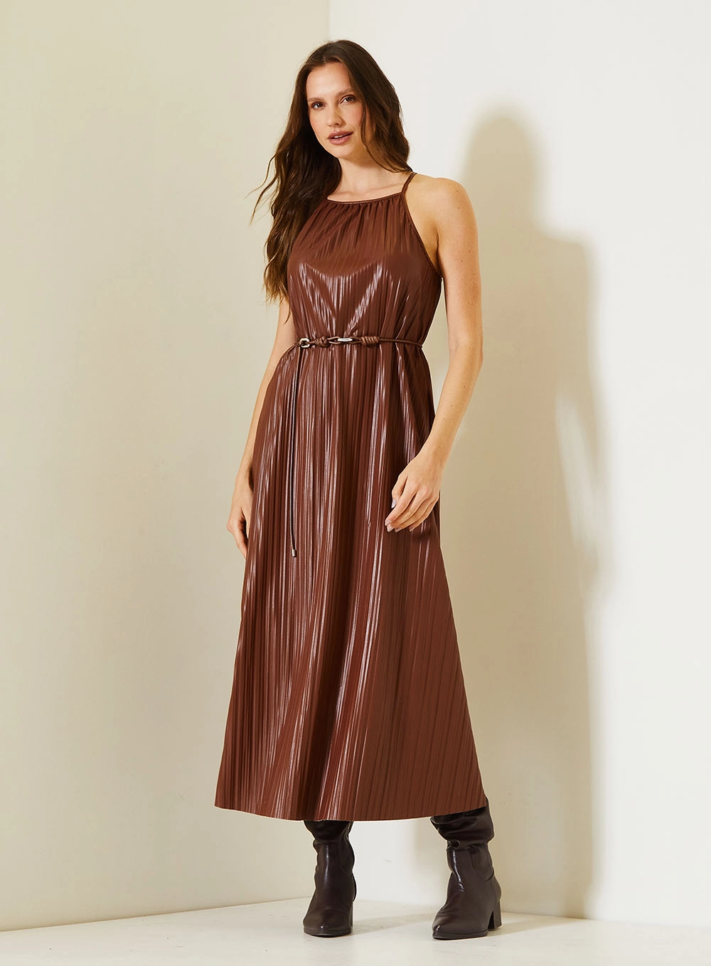 Vestido Plissado Com Cinto Marrom 1