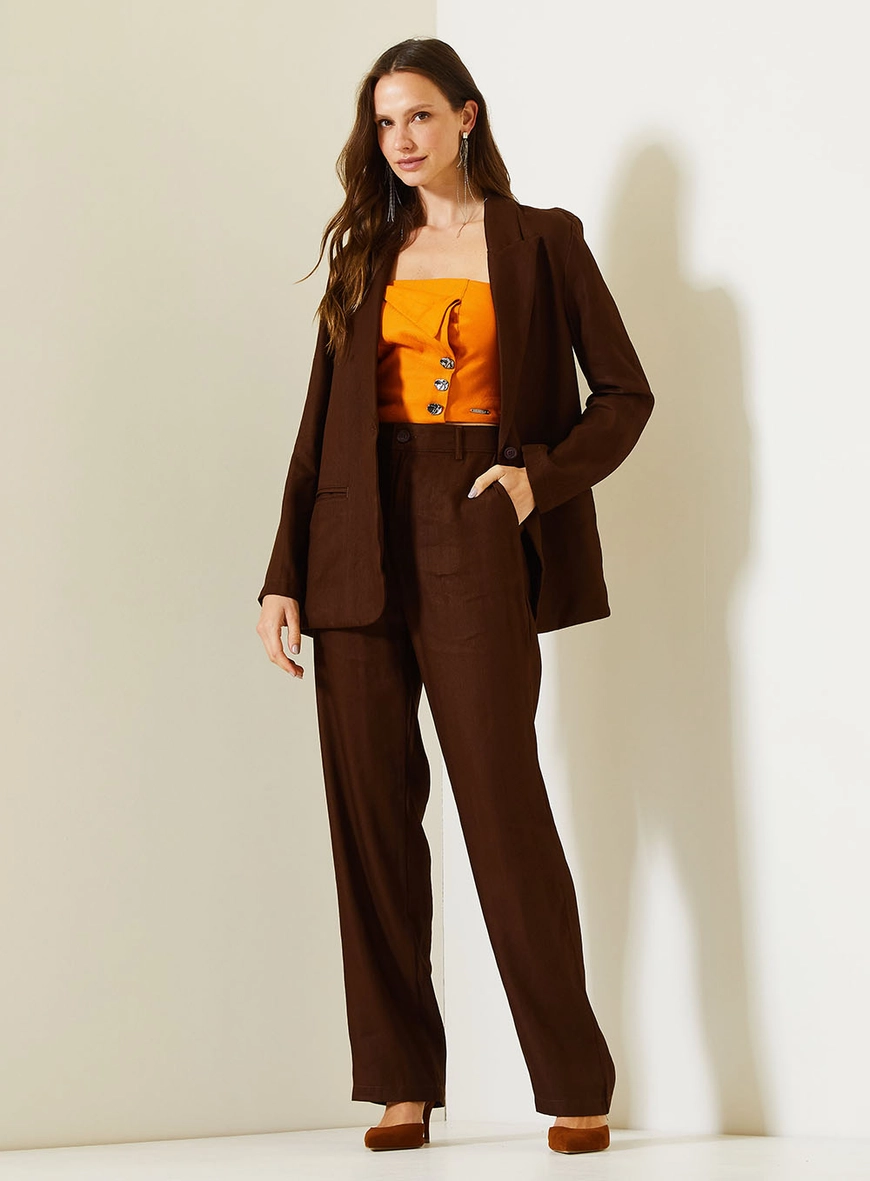 Blazer Feminina Alfaiataria Com Gola Dupla Marrom 1