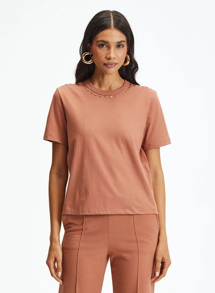 Camiseta Básica Comfort Com Aplicação