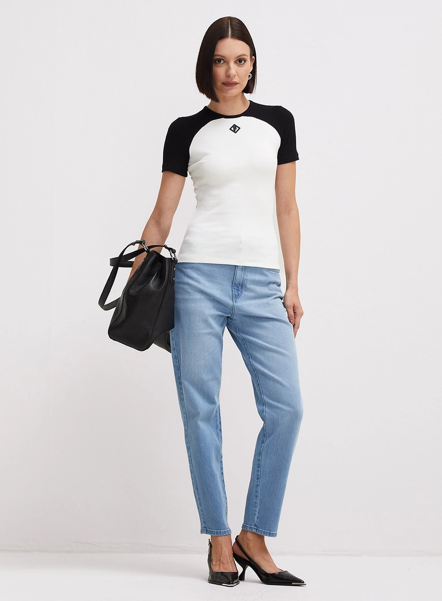 Camiseta Feminina Justa Canelada Bicolor Branco