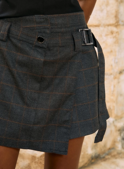 Short Saia De Alfaiataria Xadrez