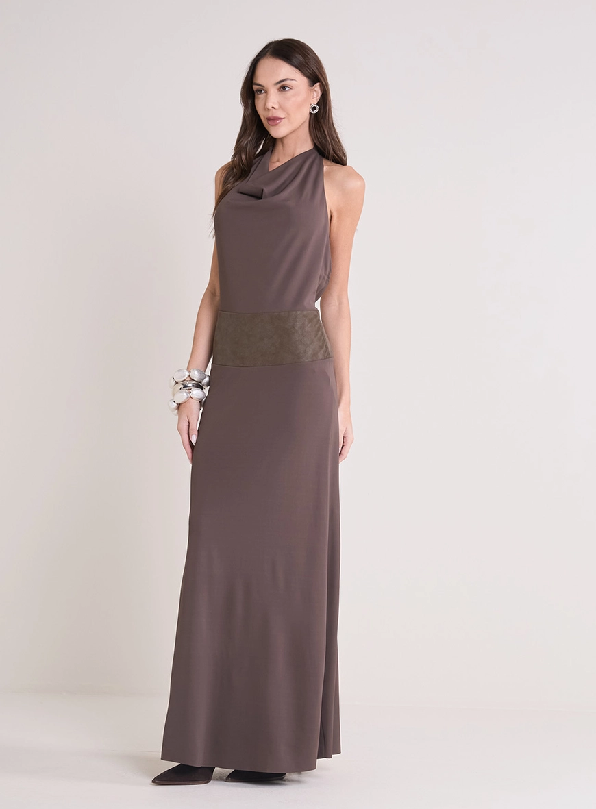 Vestido Longo Frente Única Com Detalhe Marrom