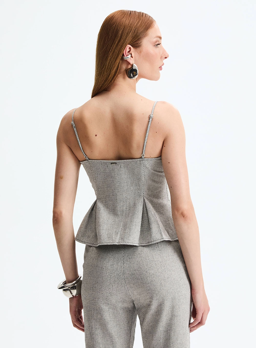 Blusa Evasê De Alças Finas Cinza 2