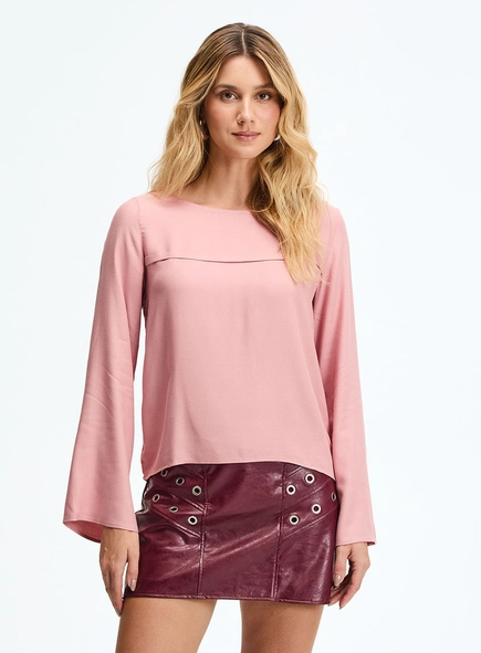 Blusa Comfort Manga Longa Com Detalhe Frontal