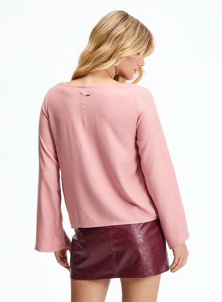 Blusa Comfort Manga Longa Com Detalhe Frontal