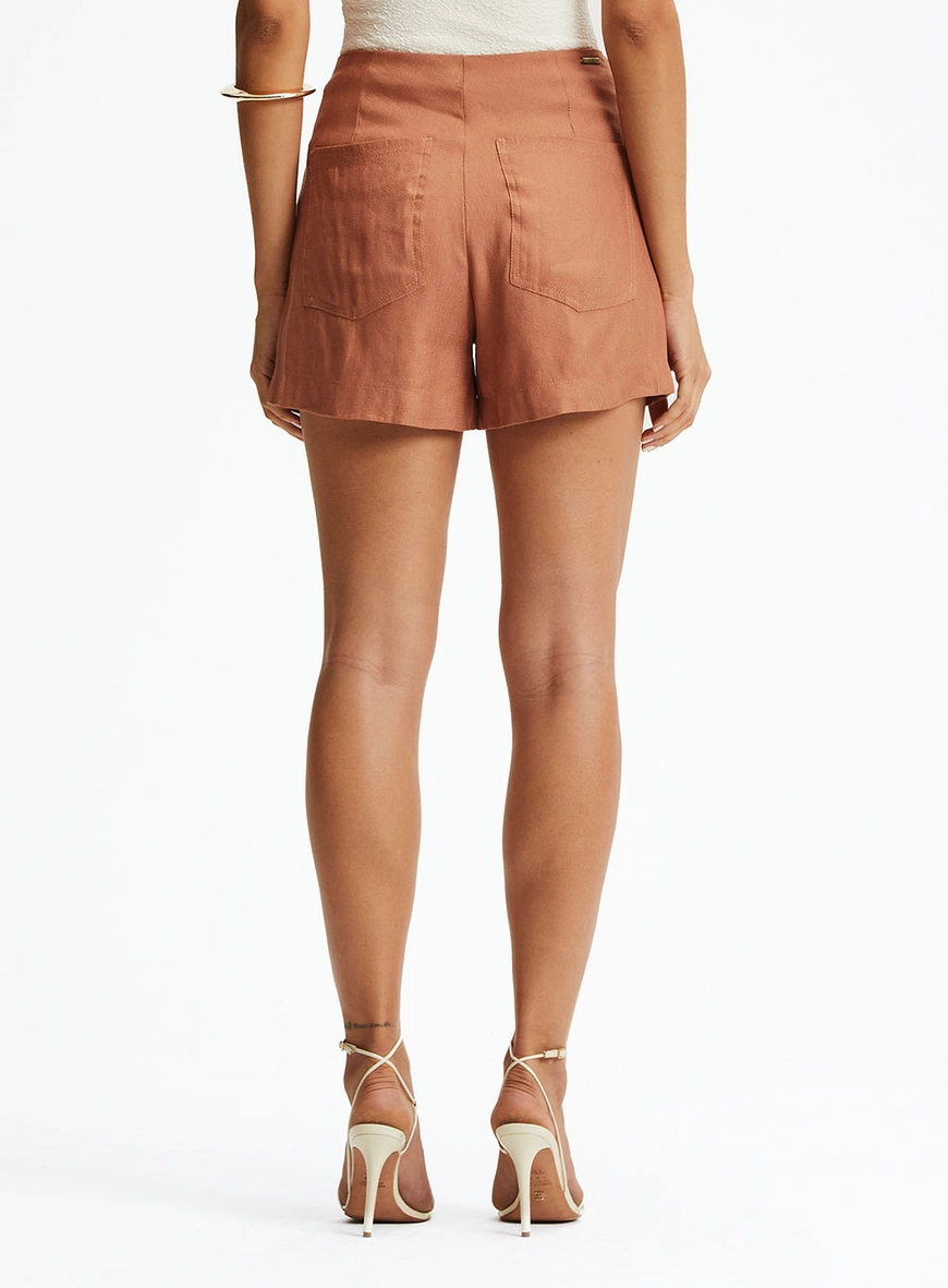 Short Regular Com Sobreposição Marrom 4