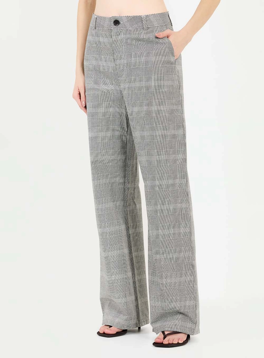 Calça Alfaiataria Solta Xadrez Estampados 3