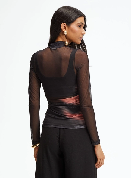 Blusa Slim Tule De Manga Longa Com Gola Alta