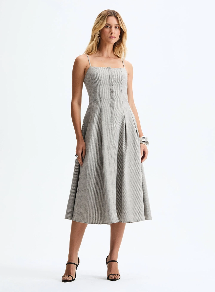 Vestido Midi Evasê Com Alças Finas Cinza 2