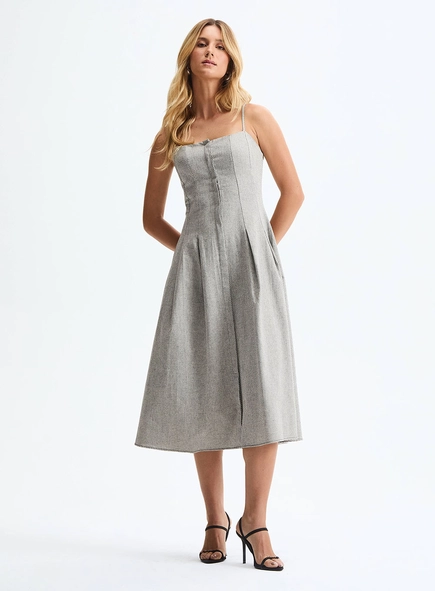 Vestido Midi Evasê Com Alças Finas