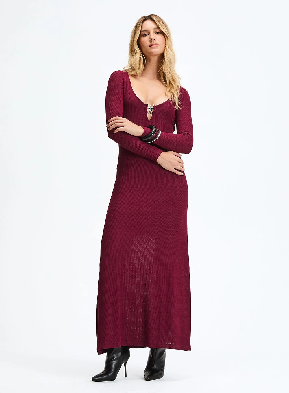 Vestido Longo Evasê Com Decote Arredondado Bordô 1