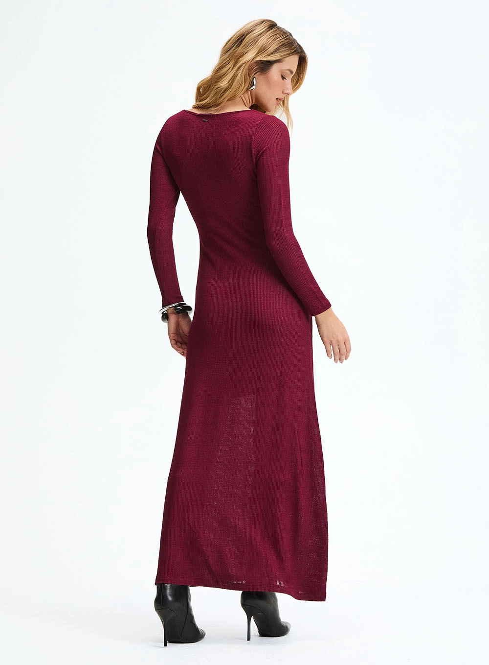 Vestido Longo Evasê Com Decote Arredondado Bordô 4