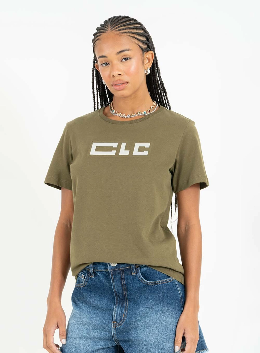 Camiseta Básica Regular Com Detalhe Emboss Verde 1