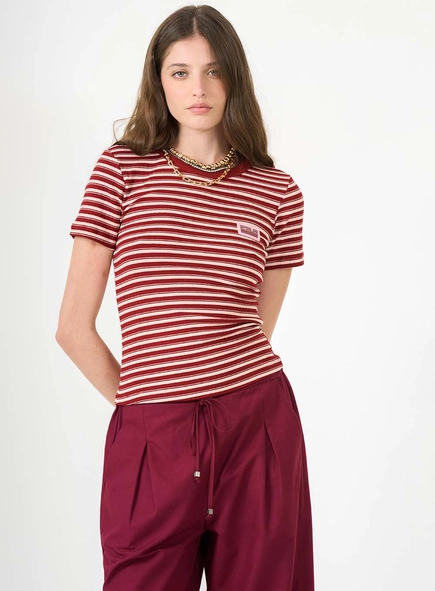 Camiseta Baby Look Estampada Gola Contrastante
