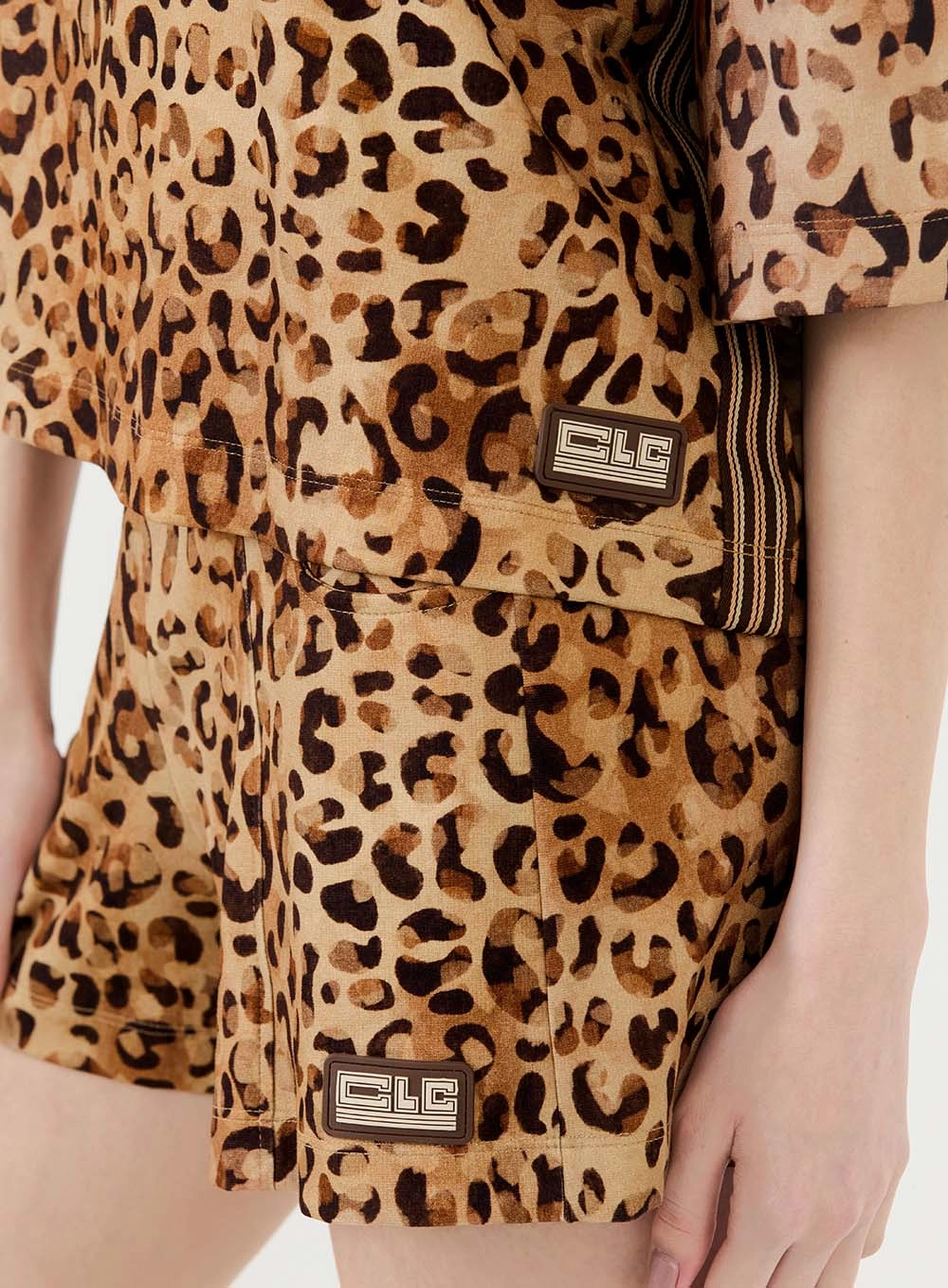 Camiseta Feminina Over Box Feline Estampados 3