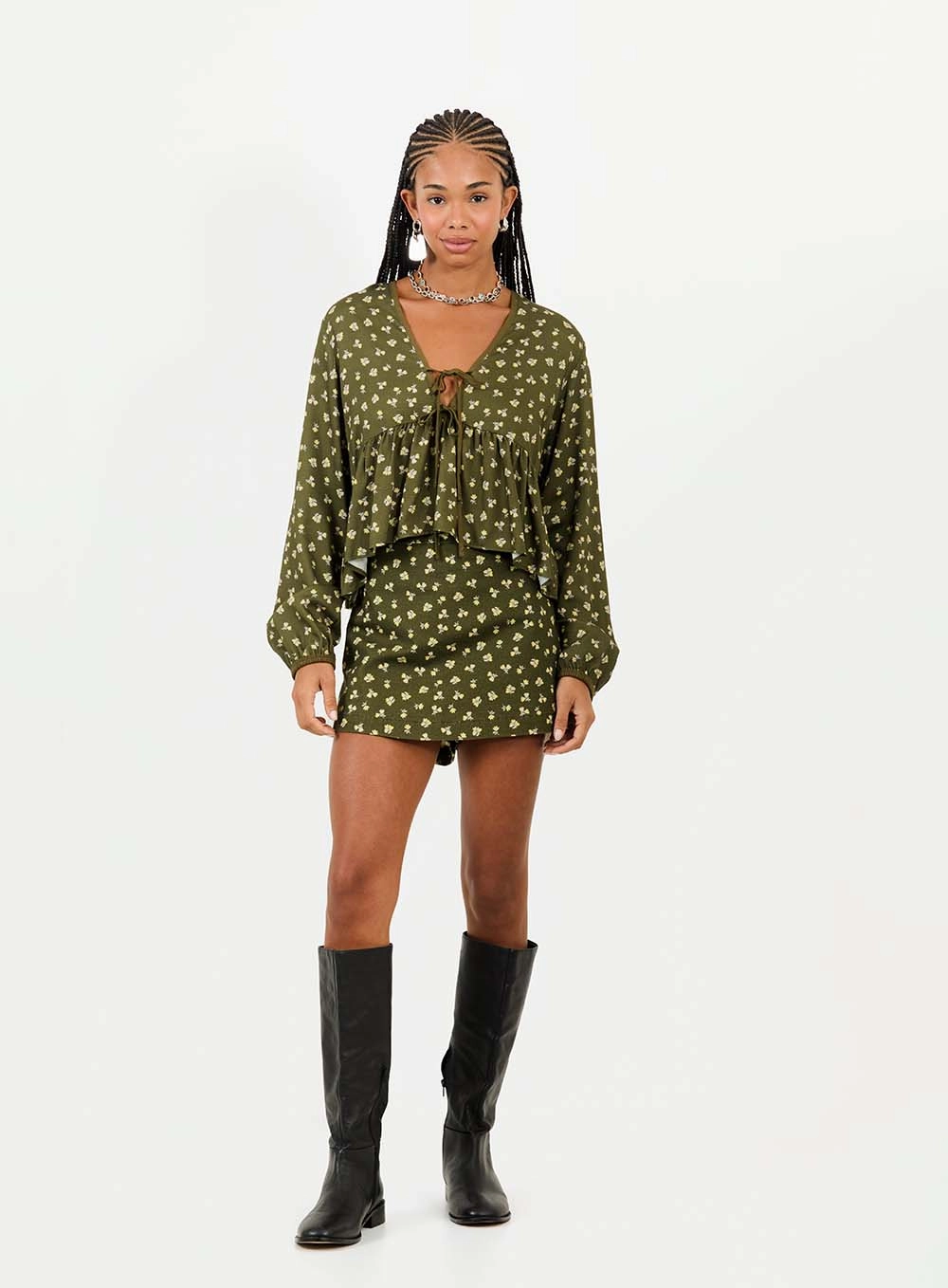 Blusa Solta Estampada Com Manga Longa E Amarração Estampados 3