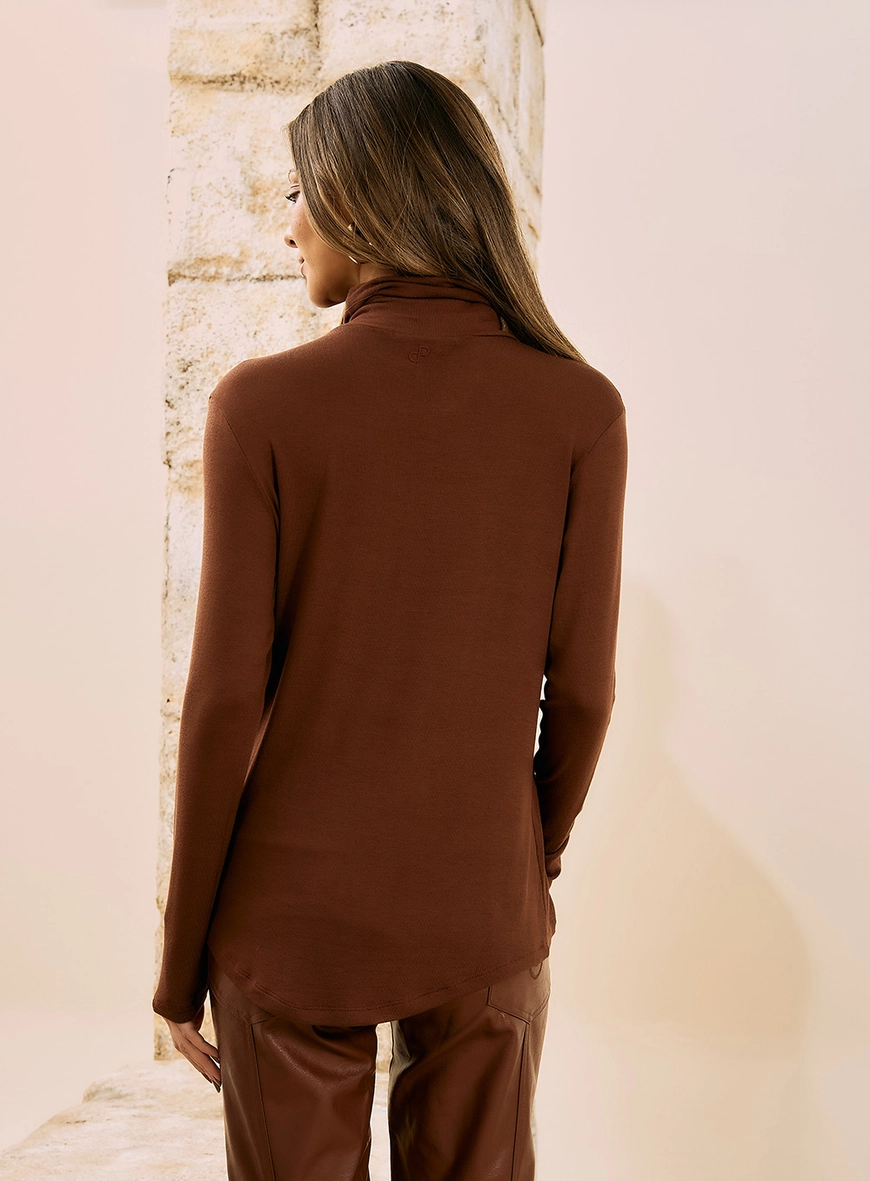 Blusa Manga Longa Gola Alta Marrom 2