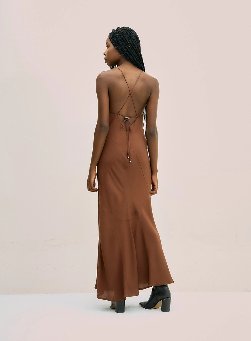 Vestido Longo Com Aplicações Marrom 3