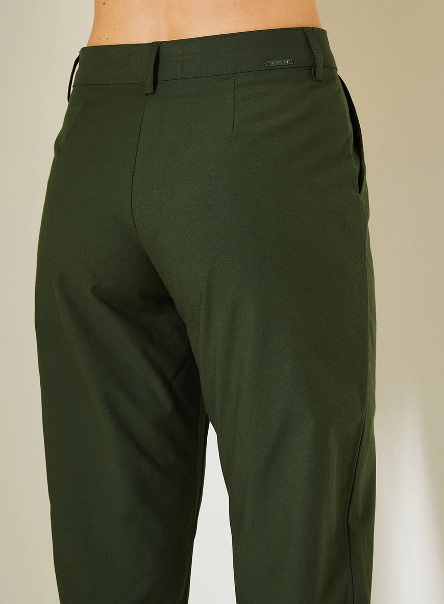 Calça Feminina Alfaiataria Com Cintura Média Verde 3