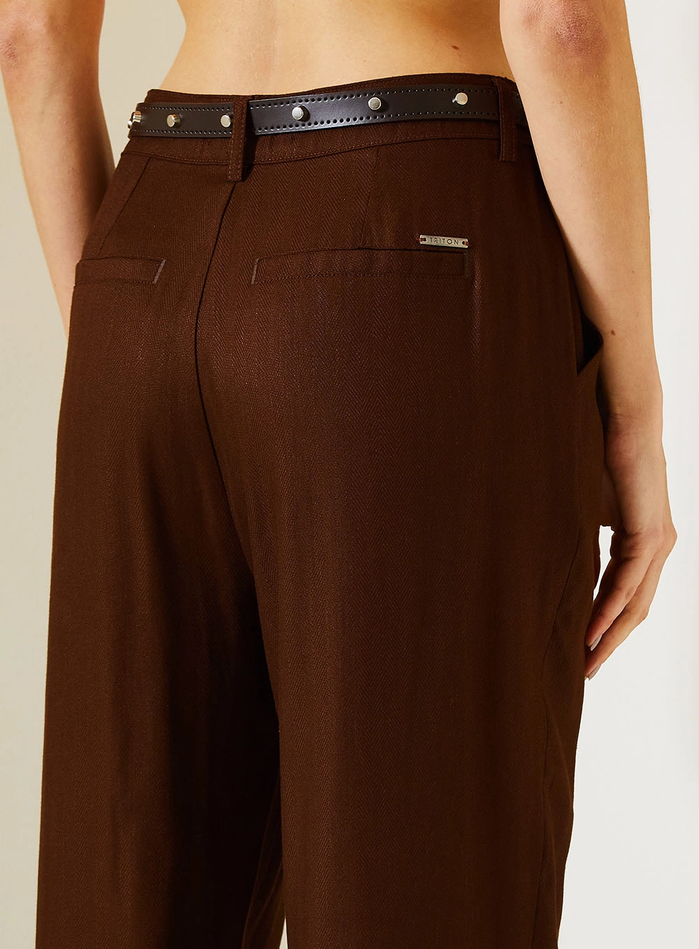 Calça Feminina Alfaiataria Reta Marrom 3