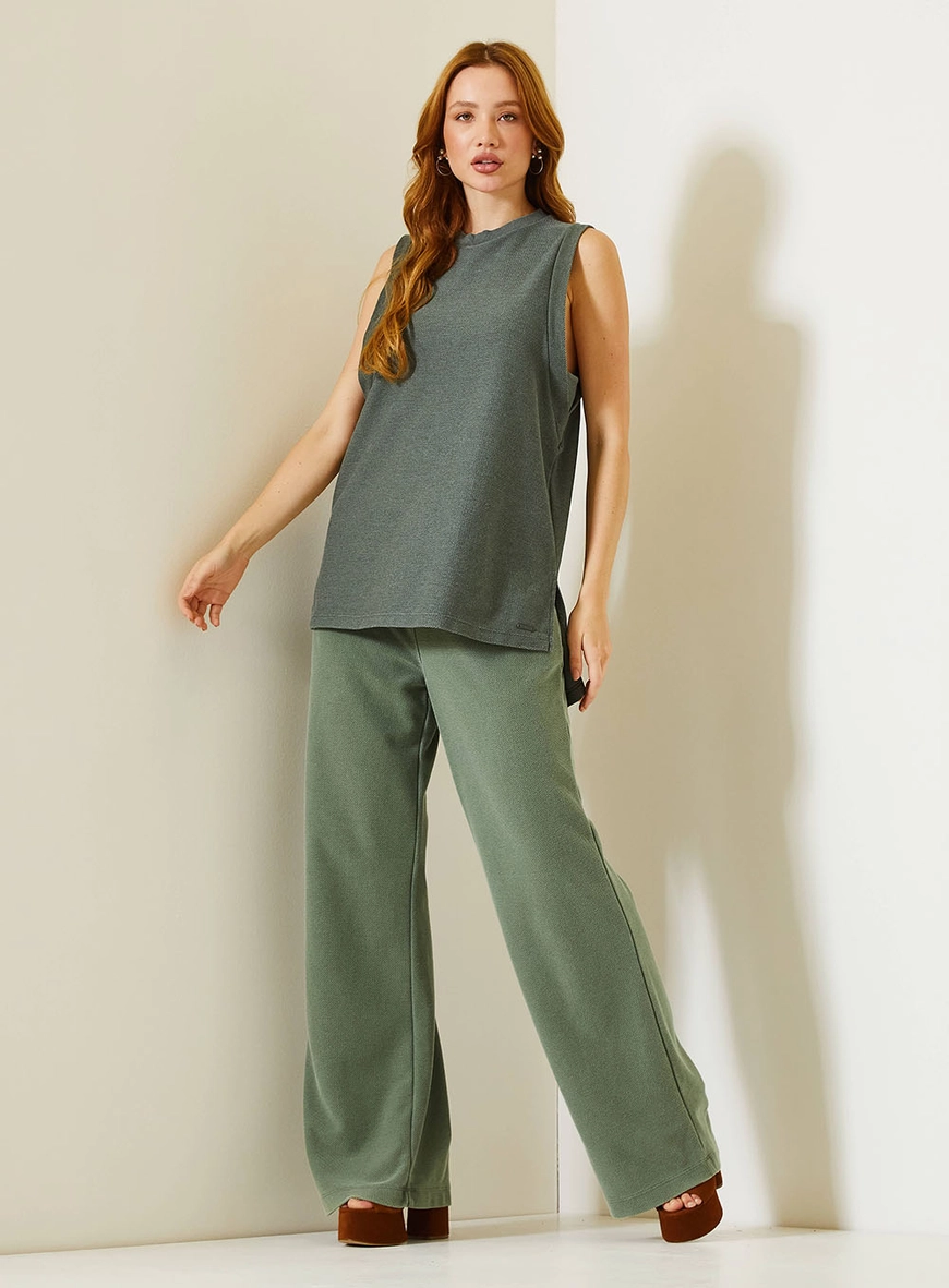 Calça Feminina Flare Texturizada Verde 4