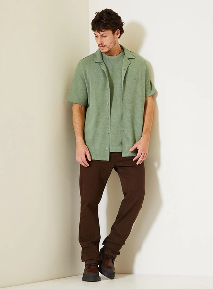 Camisa Masculina Regular Com Textura Manga Curta
