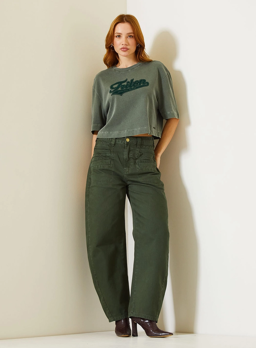 Camiseta Cropped Feminina Com Lettering Frontal Verde 3