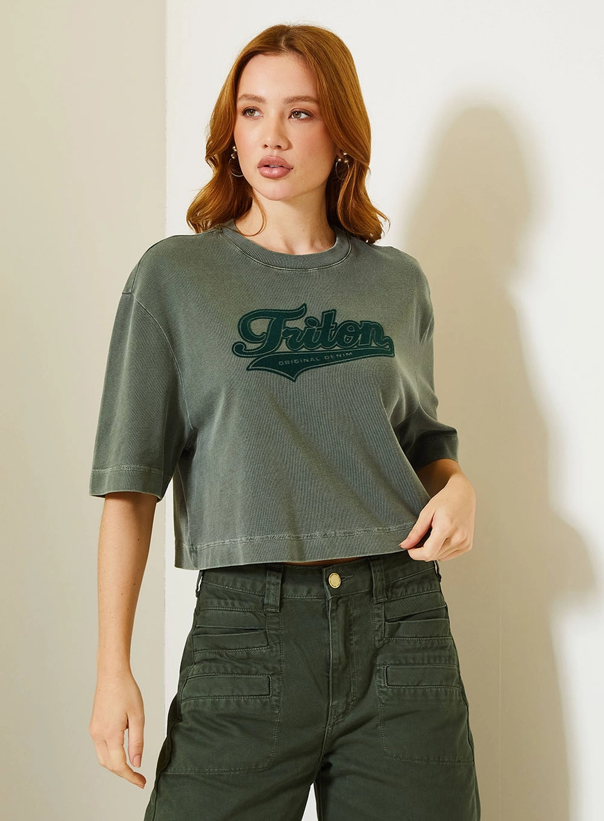 Camiseta Cropped Feminina Com Lettering Frontal Verde 1