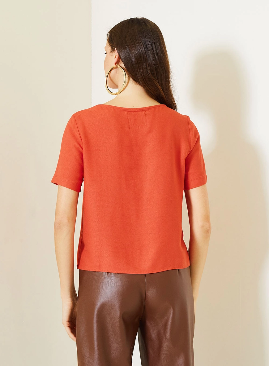 Camiseta Feminina Comfort Com Decote Redondo Vermelho 2