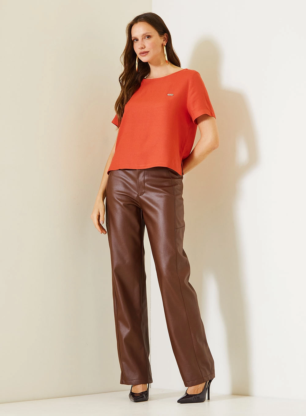 Camiseta Feminina Comfort Com Decote Redondo Vermelho 3