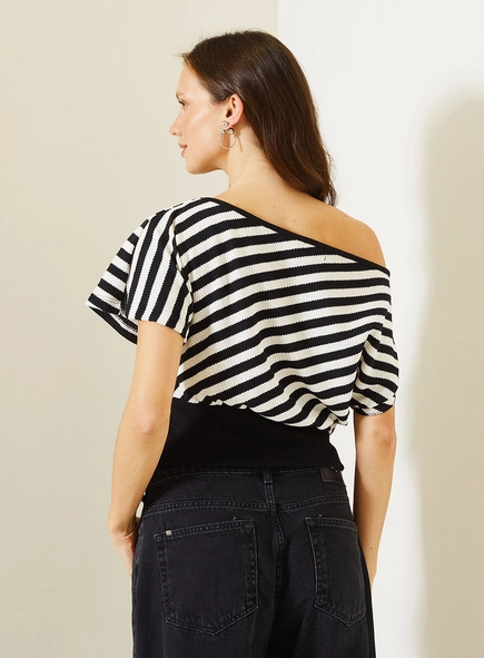 Blusa Comfort Bicolor Ombro A Ombro