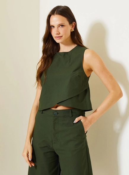 Blusa Comfort Com Camada Assimétrica Sobreposta