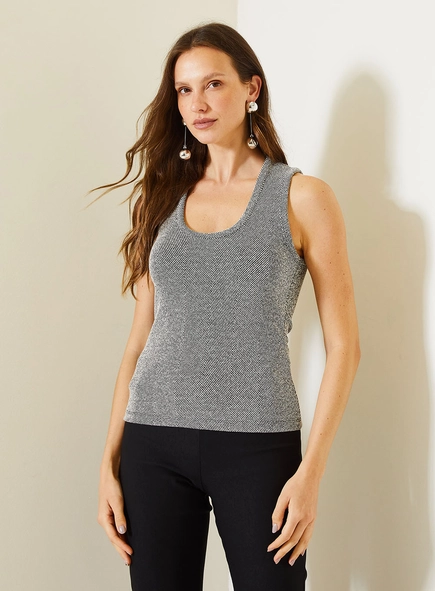 Regata Slim Estampada Com Decote Em U
