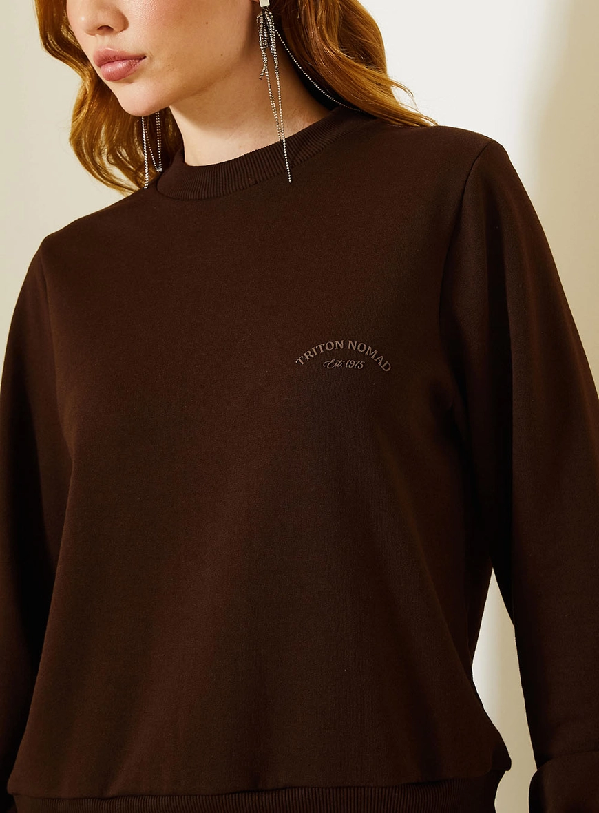 Blusão Comfort Feminino Com Gola Careca Marrom 2