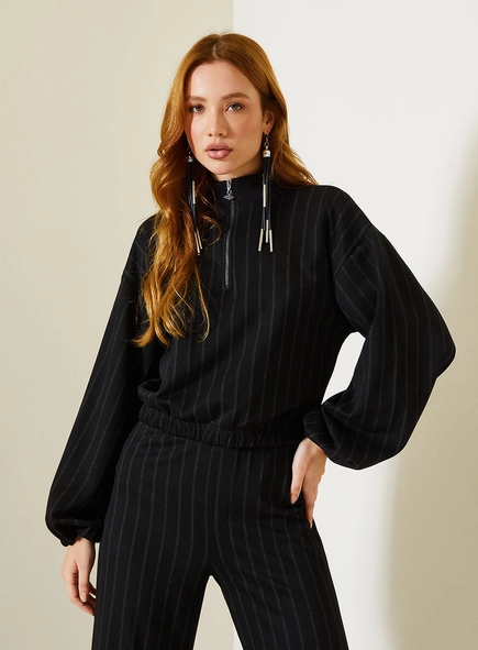 Blusão Feminino Comfort Com Estampa Risca De Giz