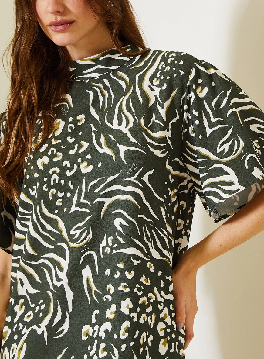 Vestido Curto T-shirt Com Gola Alta Estampados 3