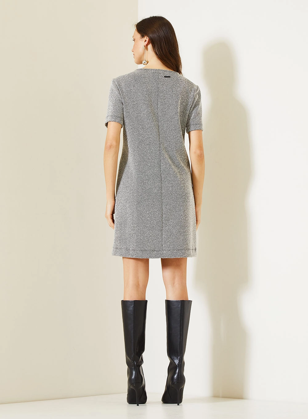Vestido Curto Texturizado T-shirt Com Manga Curta Estampados 4