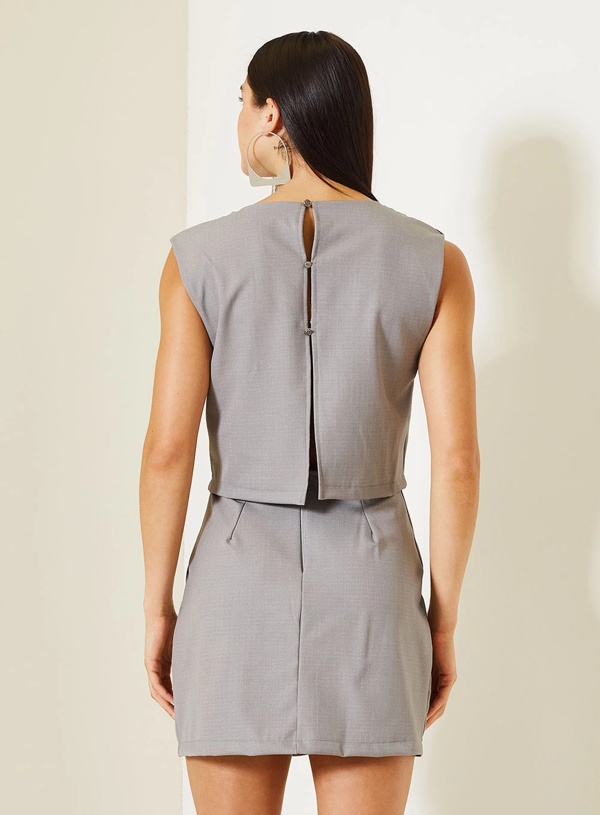 Vestido Curto Comfort Com Sobreposição Frontal Cinza 4