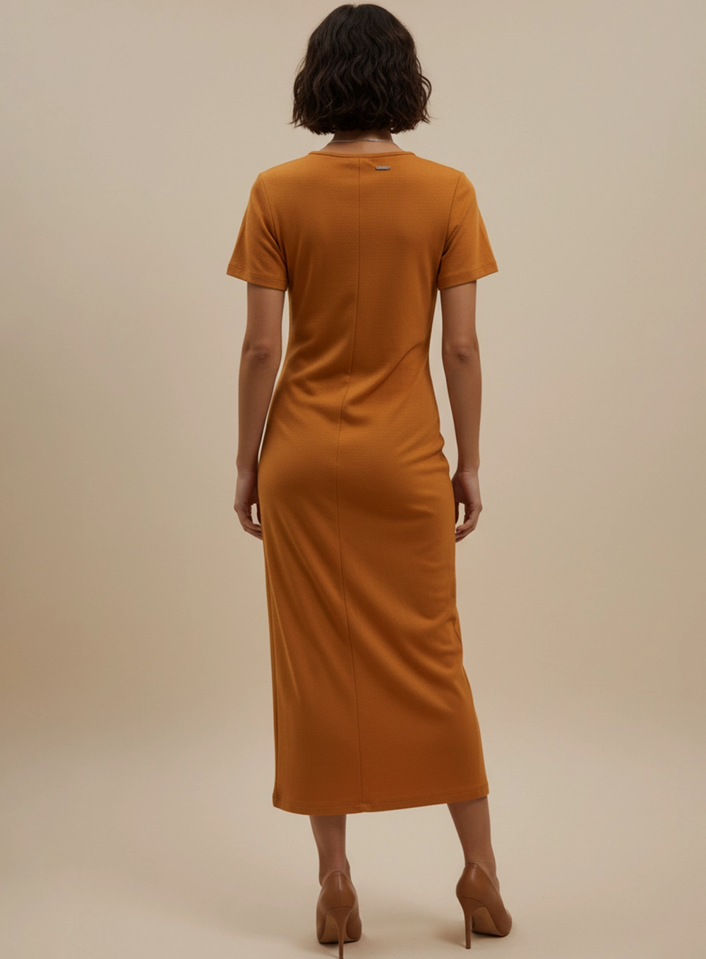 Vestido Comfort Midi Com Drapeado Lateral Laranja 2