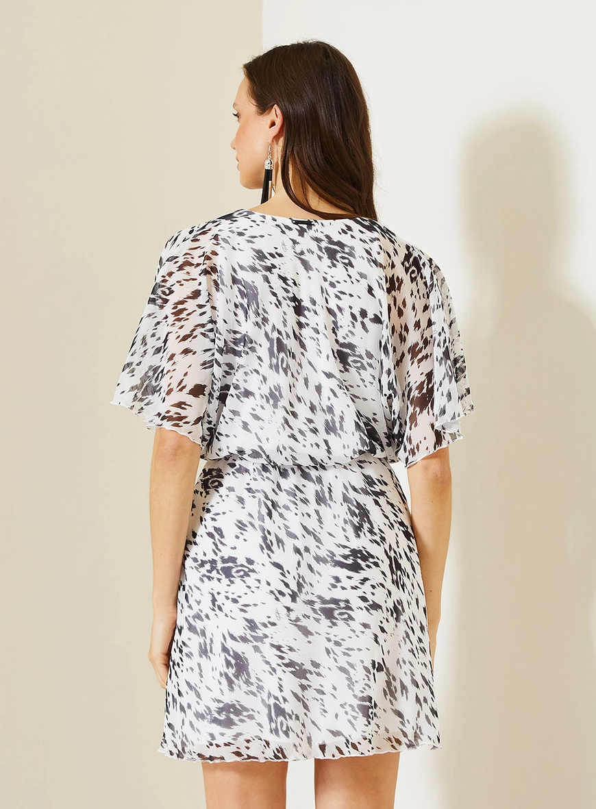 Vestido Curto Comfort Estampado Com Transpassado Estampados 4