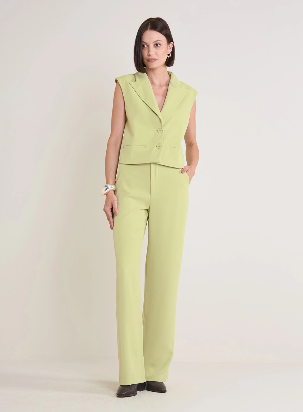 Calça Alfaiataria Feminina Reta Cintura Média Verde 1