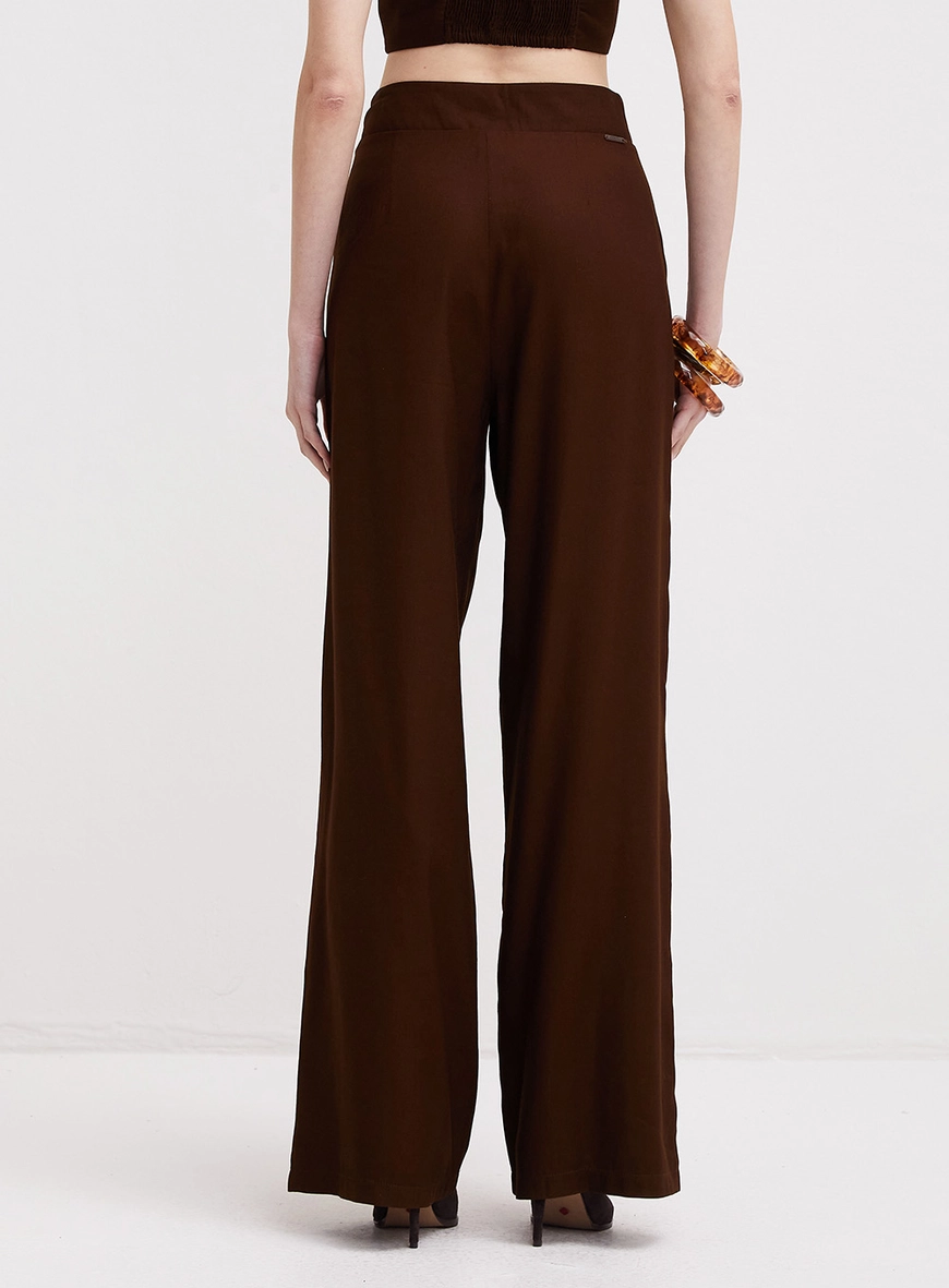 Calça Feminina Cintura Alta Com Cós De Elástico Marrom