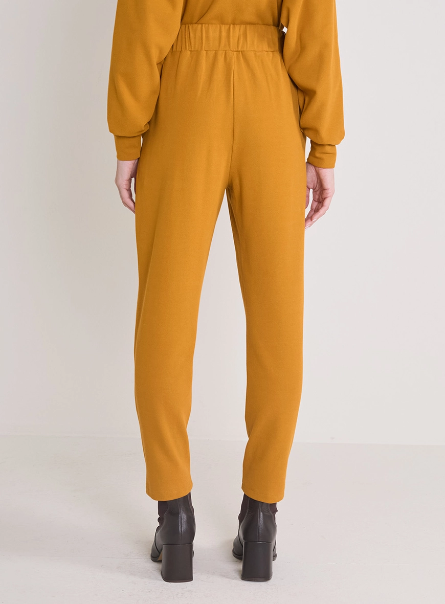 Calça Cenoura De Cintura Alta Com Nervura Amarelo
