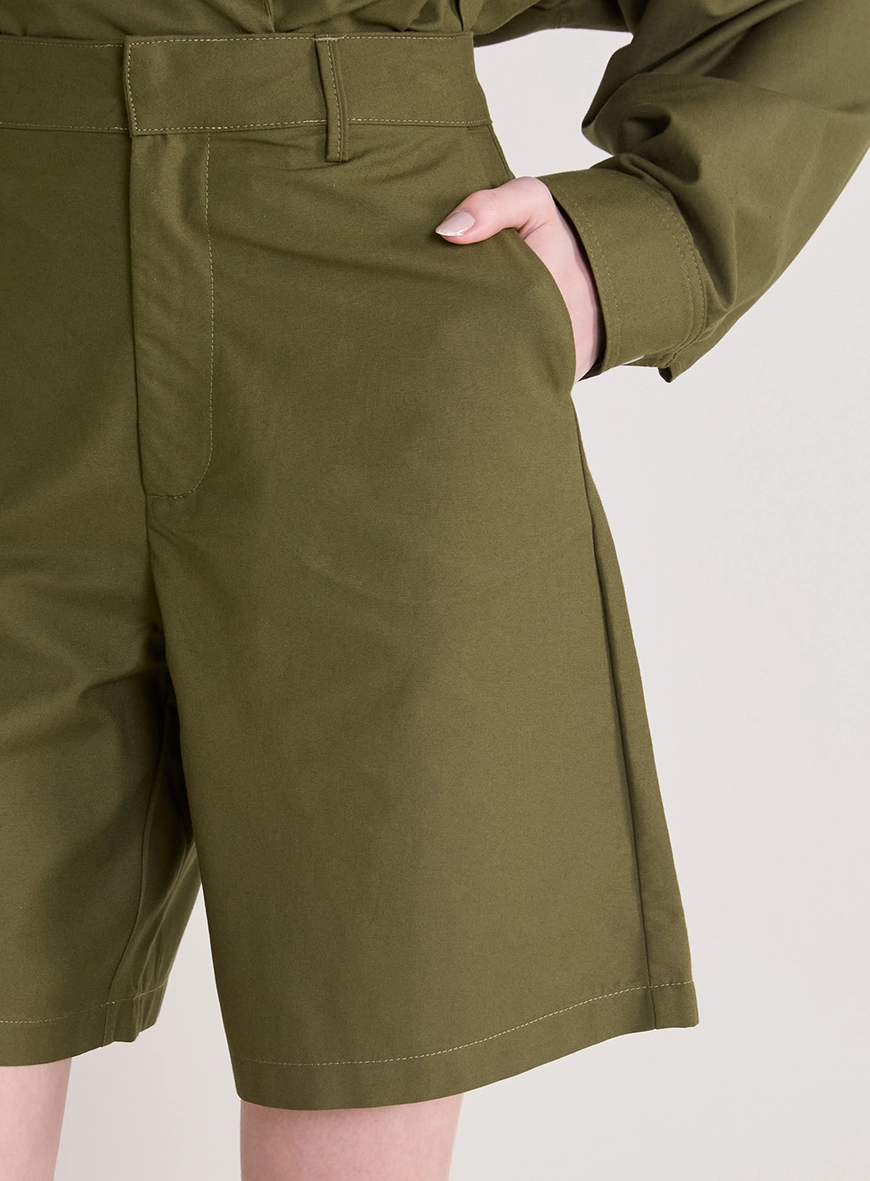 Bermuda Alfaiataria Reta Feminina Verde