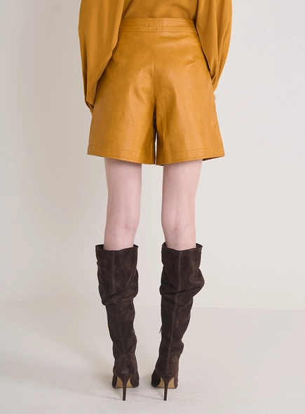 Short Reto Pu