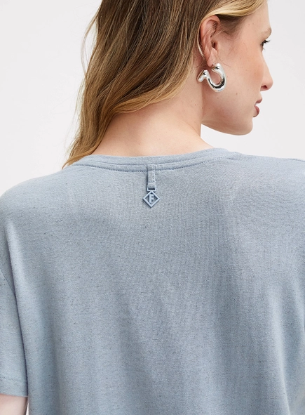 Camiseta Feminina Básica Com Decote V