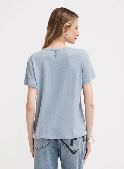 Camiseta Feminina Básica Com Decote V