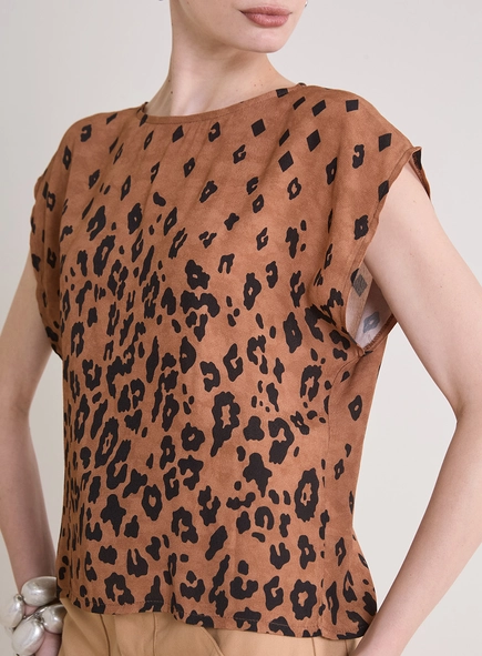 Camiseta Feminina Estampada Decote Canoa