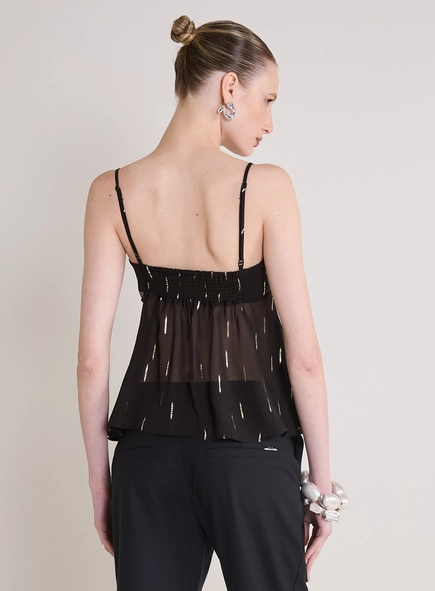 Blusa Ajustada Com Detalhes