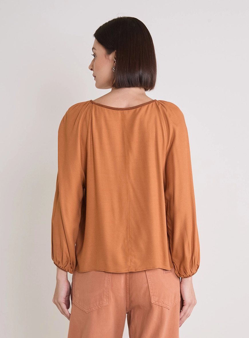 Blusa Solta Ombros Franzidos Mangas Bufantes Bege